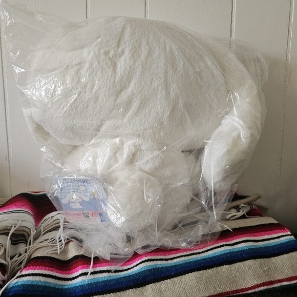 NEW Sanrio Fluffy Cinnamoroll Stuffed Toy Size M H12 x W14 x L5 inch - Picture 3 of 3